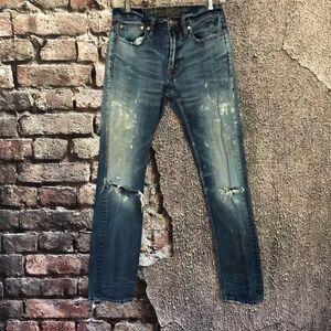 American Eagle Outfitters Heavily Distressed Mens 29” x 32” jeans Straight leg